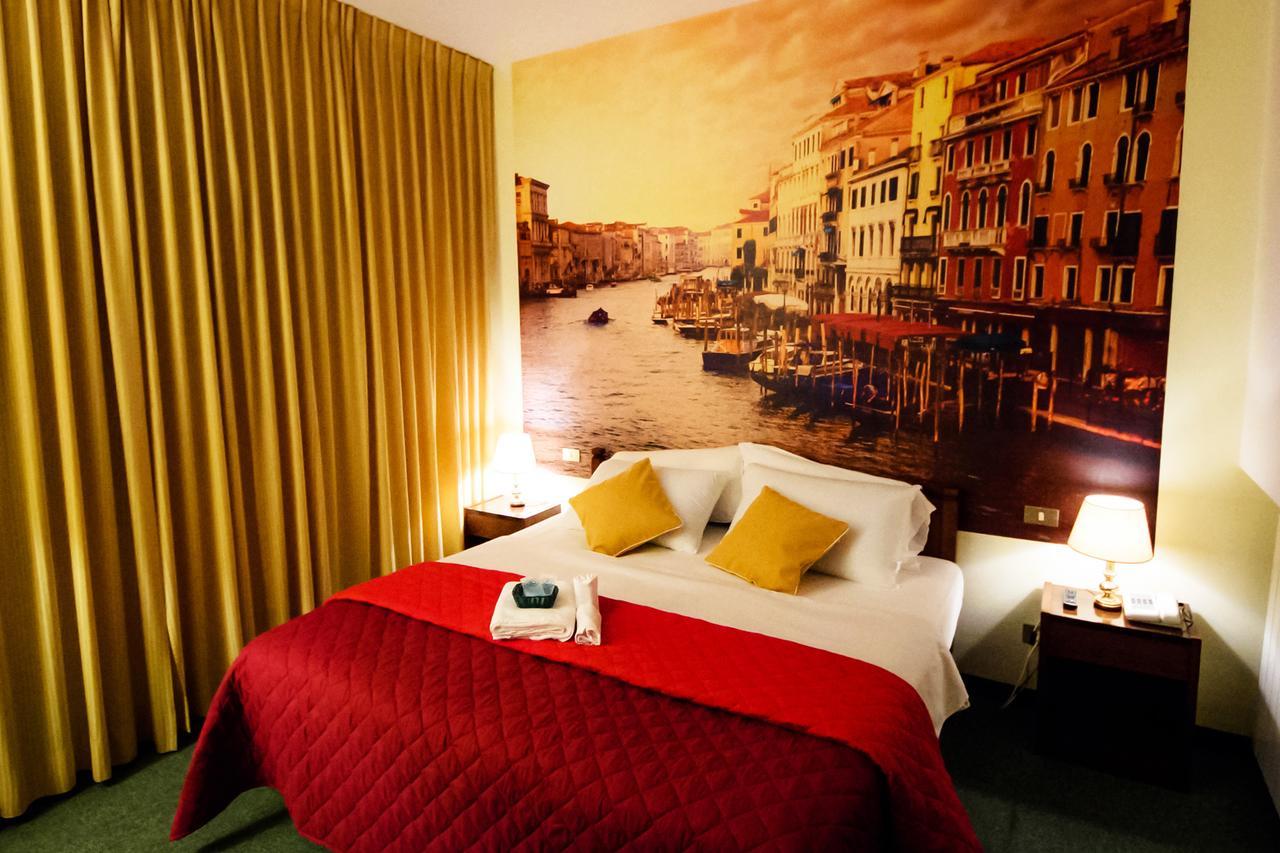 Hotel Palombella Frosinone Bagian luar foto
